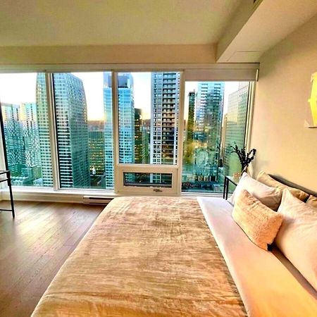 Spectacular Skyline Views - Downtown Montreal - Luxury Condo & Penthouse Экстерьер фото