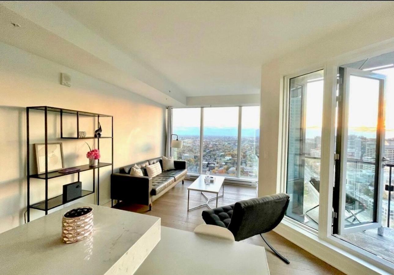 Spectacular Skyline Views - Downtown Montreal - Luxury Condo & Penthouse Номер фото