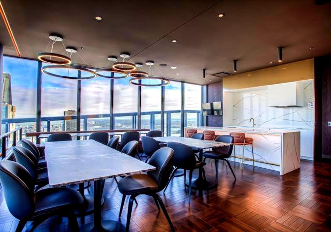 Spectacular Skyline Views - Downtown Montreal - Luxury Condo & Penthouse Экстерьер фото