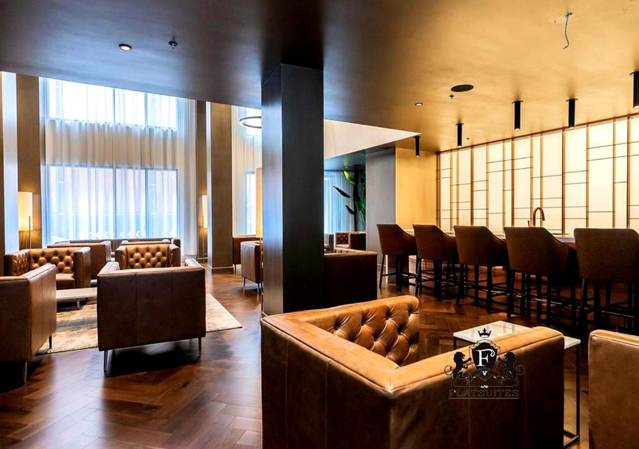 Spectacular Skyline Views - Downtown Montreal - Luxury Condo & Penthouse Экстерьер фото