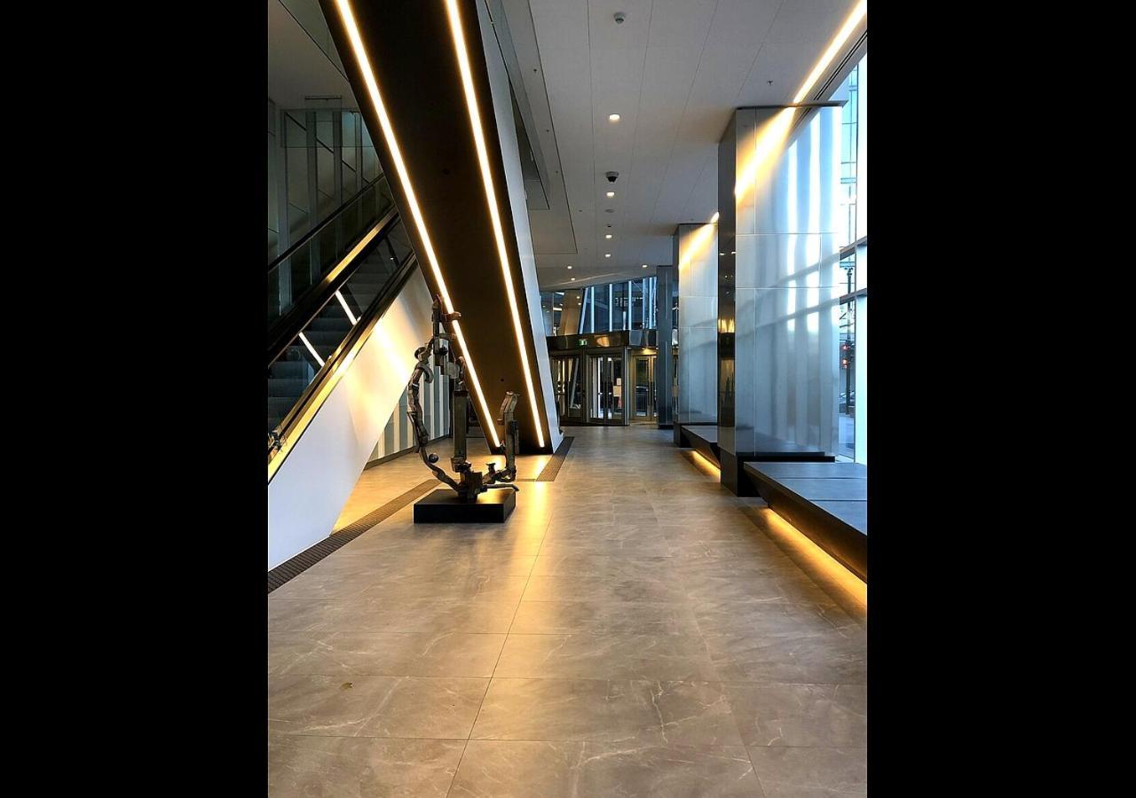 Spectacular Skyline Views - Downtown Montreal - Luxury Condo & Penthouse Экстерьер фото